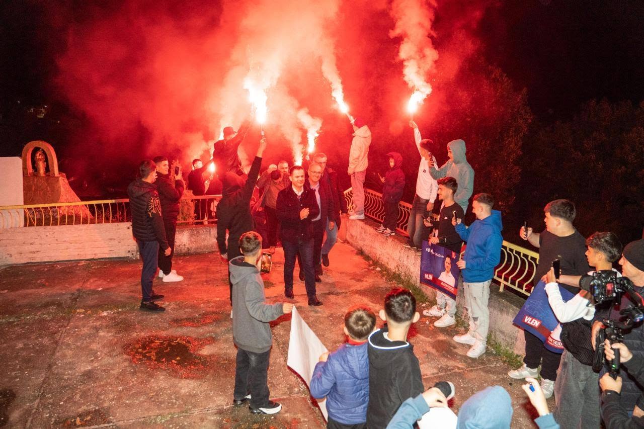 Sejdiu  Dëbërca në flakë  bashkë për fitoren e madhe më 19 tetor 