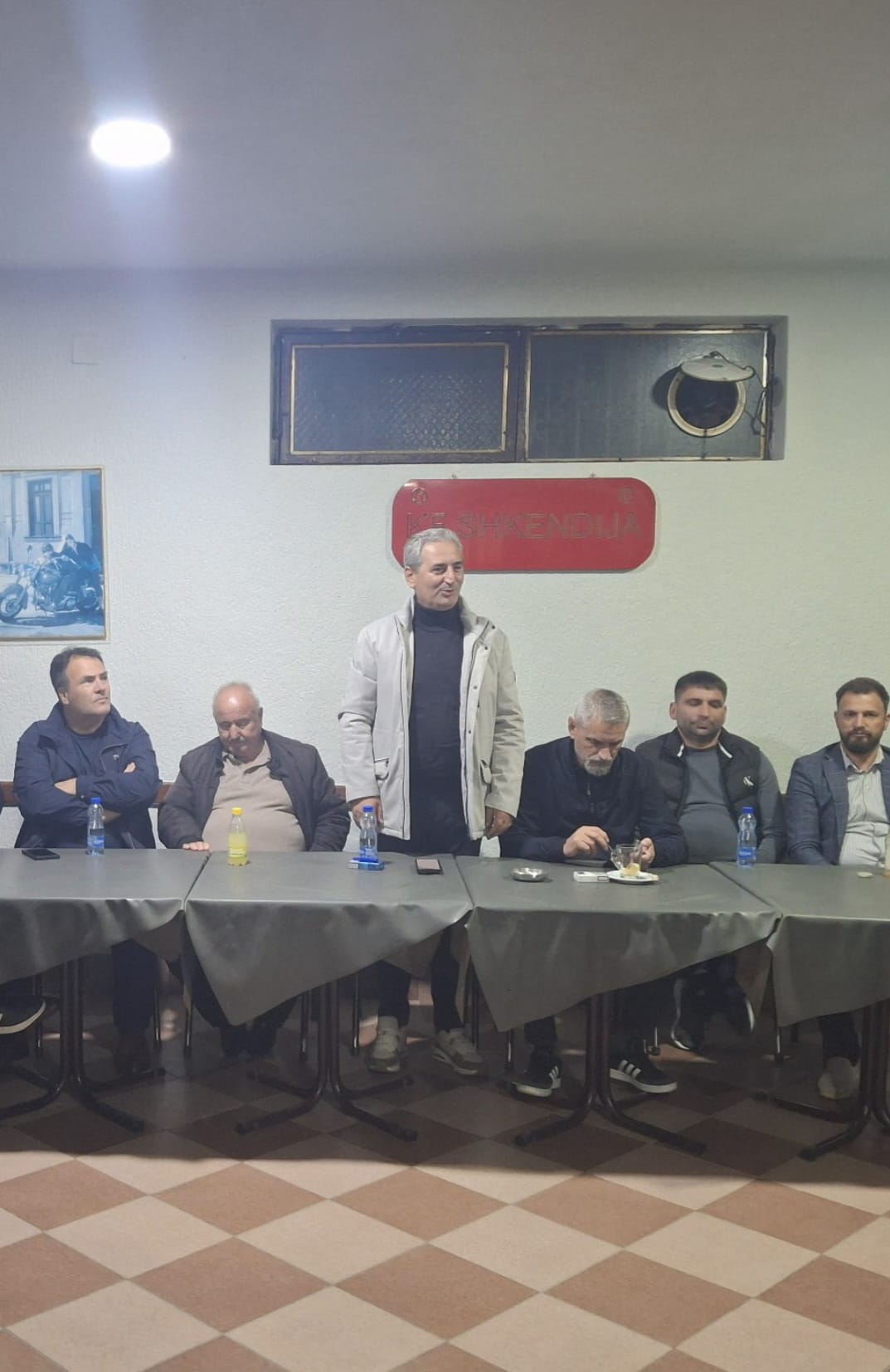 Feti Abazi  Shpalos 7 projekte  për fshatin Kallnik